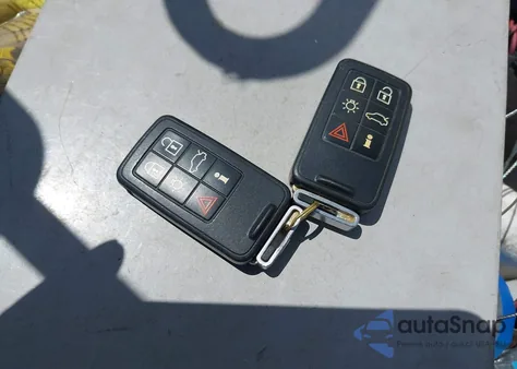 2012 Volvo Xc60 3.2/3.2 Platinum/3.2 Premier/3.2 Premier Plus z USA, uszkodzony, nr VIN YV4952DL7C2311729